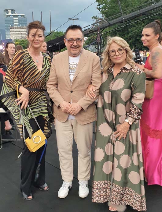 ЕКСПЛОЗИВНО РЕВЮ НА JUST CAVALLI В ЦЕНТЪРА НА СОФИЯ